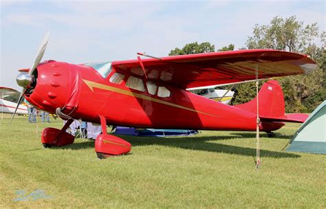 Vintage Aircraft Flying